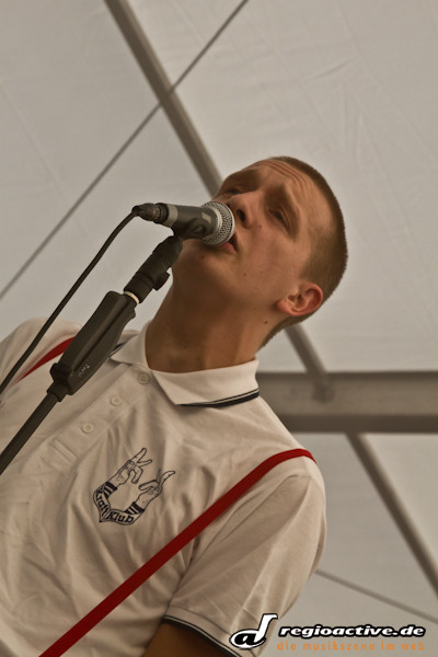 Kraftklub (live beim Mini Rock Festival, 2011)